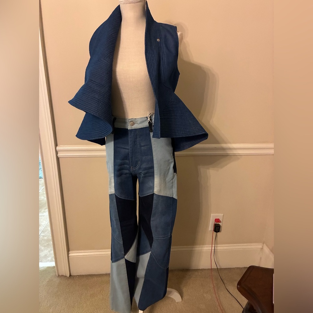 Stylish Blue Women's Jacket and Pants Set